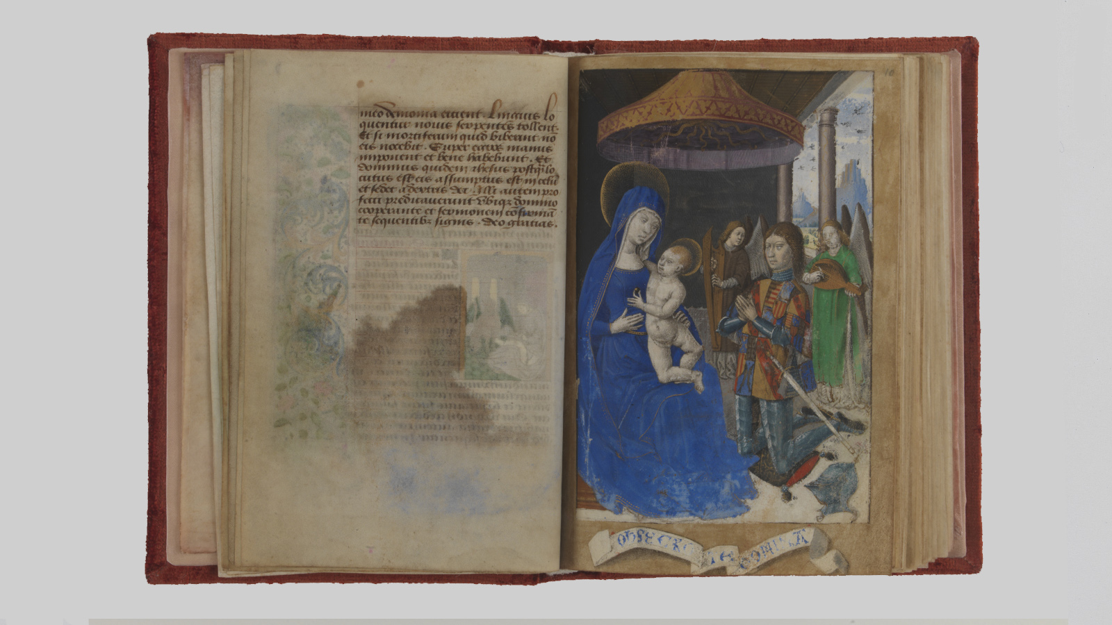 Fig. 6 – Book of Hours of René II, Duke of Lorraine. Paintings by Maître François. Paris, c. 1473-79. Manuscript on parchment. Image: Virgin and Child with René II, Duke of Lorraine, kneeling, bearing a coat of arms with the arms of Lorraine and Anjou, fol. 10r. Calouste Gulbenkian Museum.