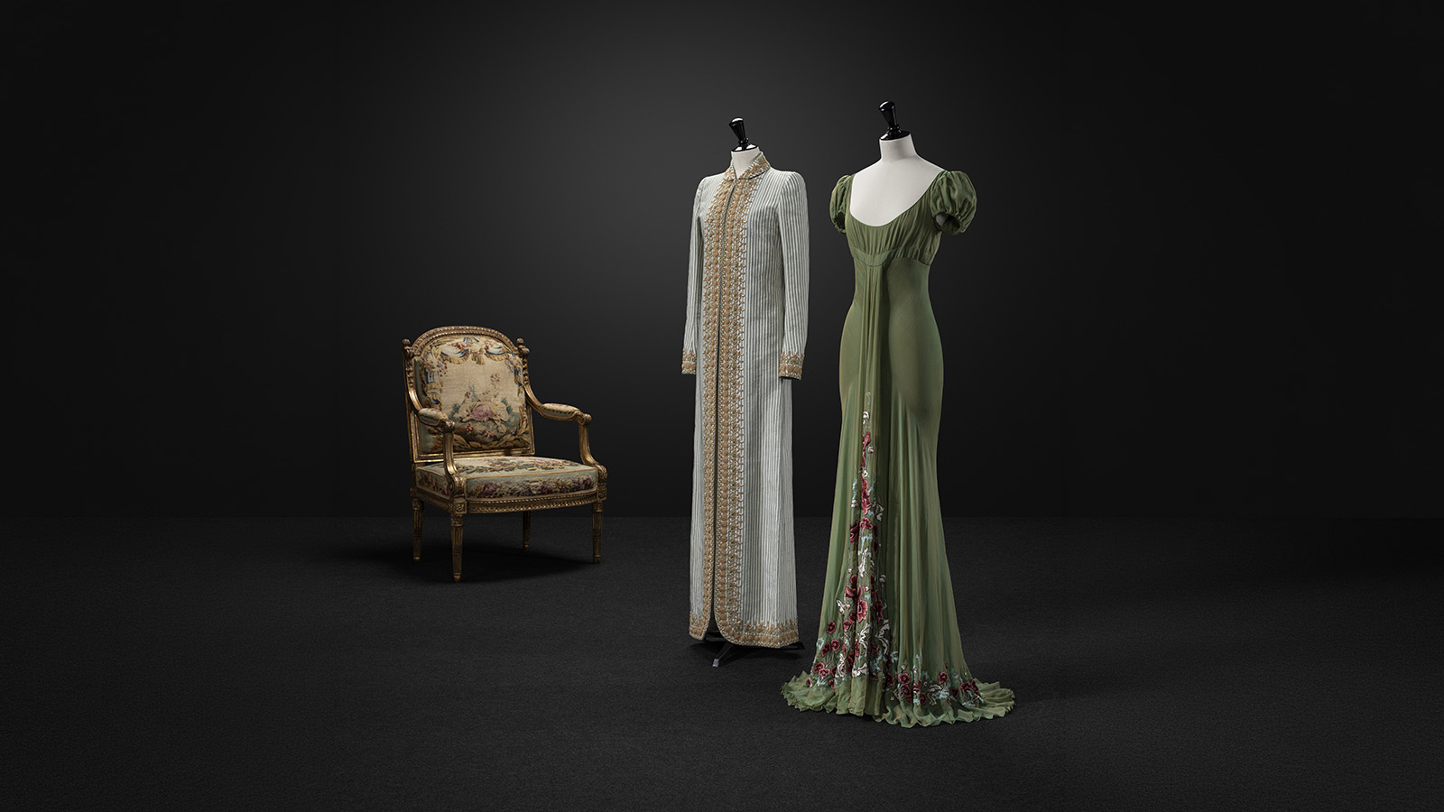 Jean-Baptiste Claude Sené Armchair Paris, c. 1780–85 Beech, gold leaf and Beauvais tapestry Calouste Gulbenkian Museum, inv. 2326B John Galliano for GIVENCHY Woman’s ensemble with dress and coat Haute couture Fall/Winter 1996 Silk chiffon and Ottoman mesh GIVENCHY Calouste Gulbenkian Foundation. Photo: © Jon Cazenave