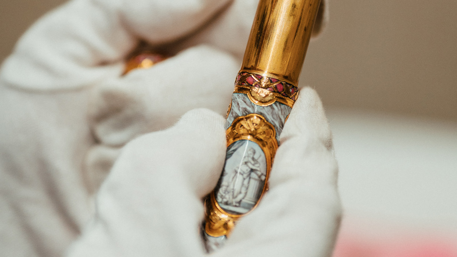 Detail of the pieces studied in the Gulbenkian Gold Boxes project
