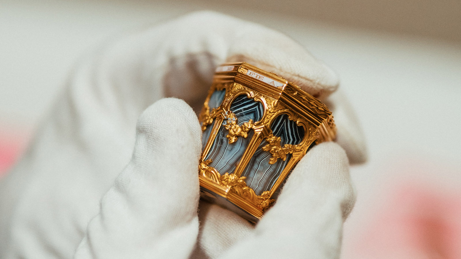Details of the pieces studied in the Gulbenkian Gold Boxes project