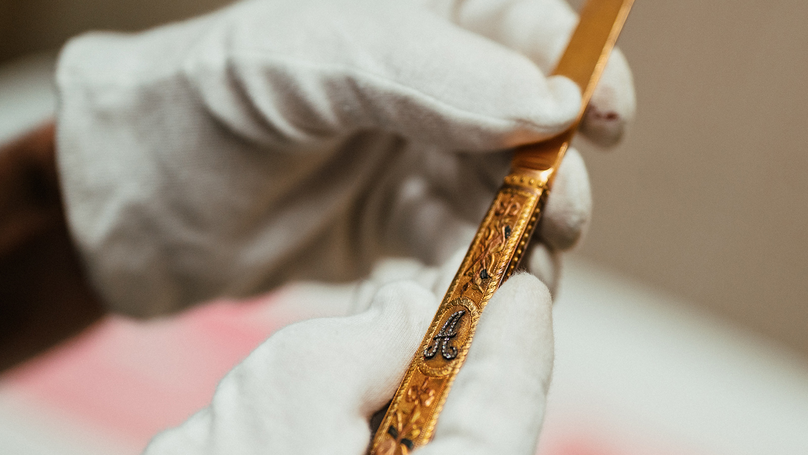 Detail of the pieces studied in the Gulbenkian Gold Boxes project