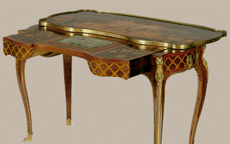 Jean-François Oeben. Mechanical table (detail). Paris, c. 176. Oak, elm, limewood and exotic woods; gilt bronze, velvet, mirror. Founder’s Collection